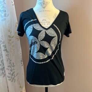 Women’s Steelers t shirt size large